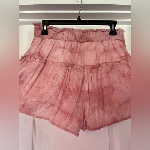 Pink drawstring shorts - Picture 2 of 4